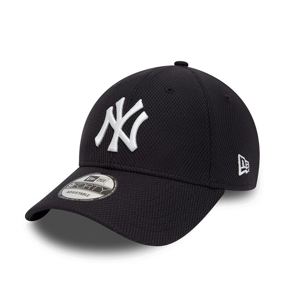 New Era MLB Diamond Era Essential New York Yankees 9Forty Men's Cap - Black (One Size)