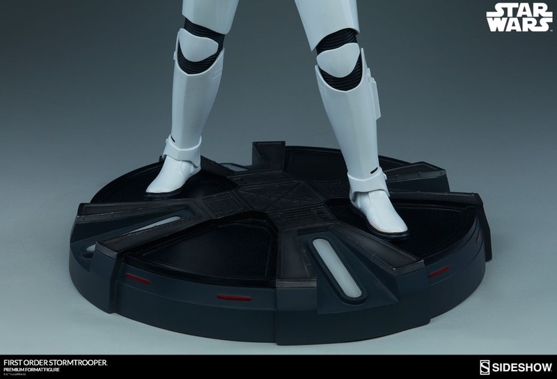 Sideshow Star Wars First Order Stormtrooper Premium Format Figure