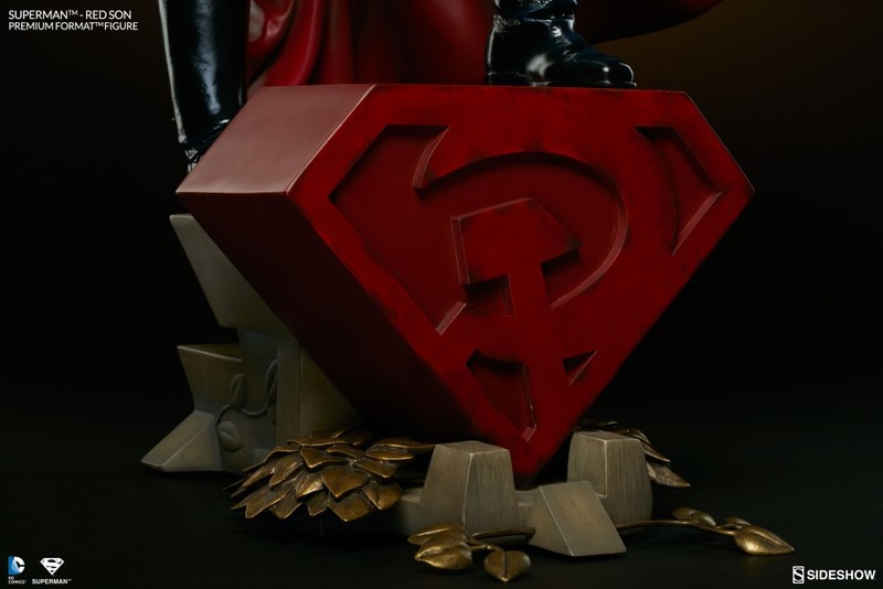 Sideshow DC Superman Red Son Premium Format Quarter Scale Statue