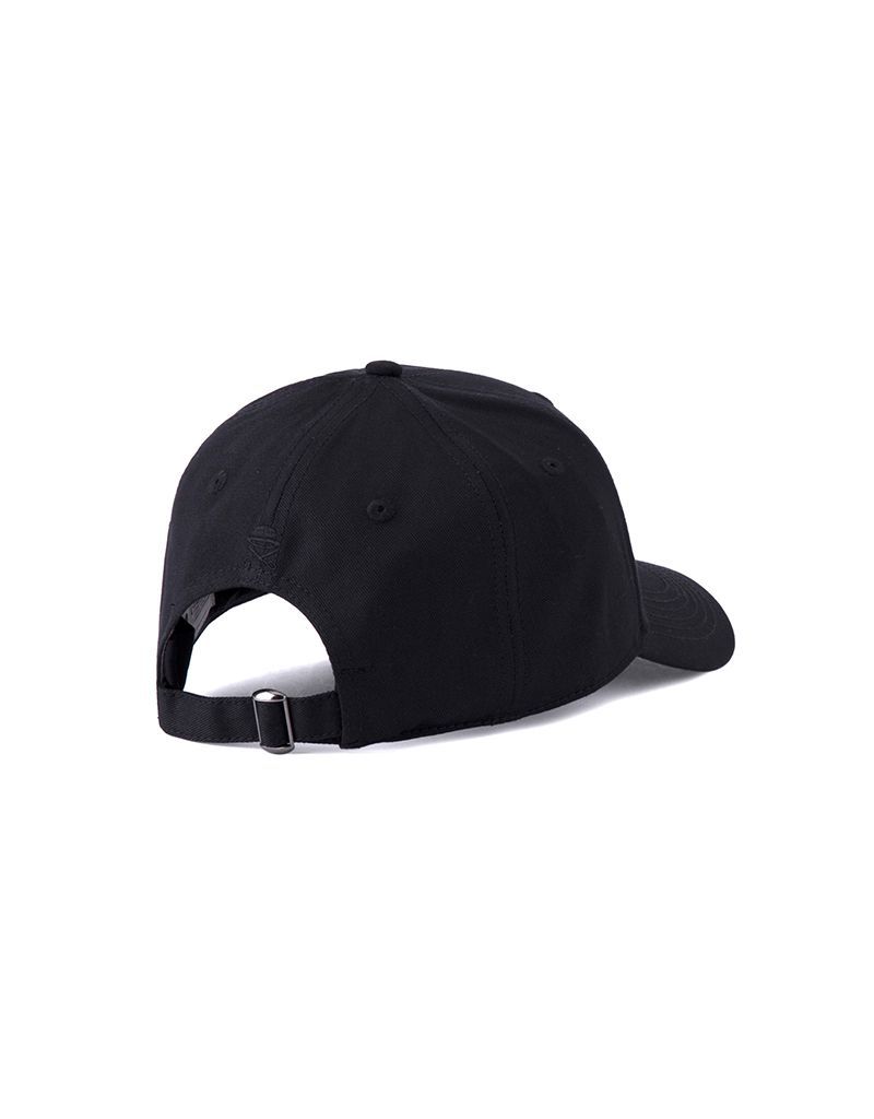 قبعة كايلر آند سنز فايبس منحنية بلون أسود