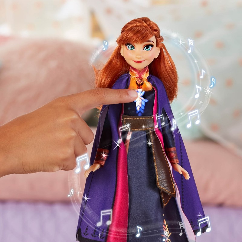 Hasbro Frozen 2 Singing Doll Anna