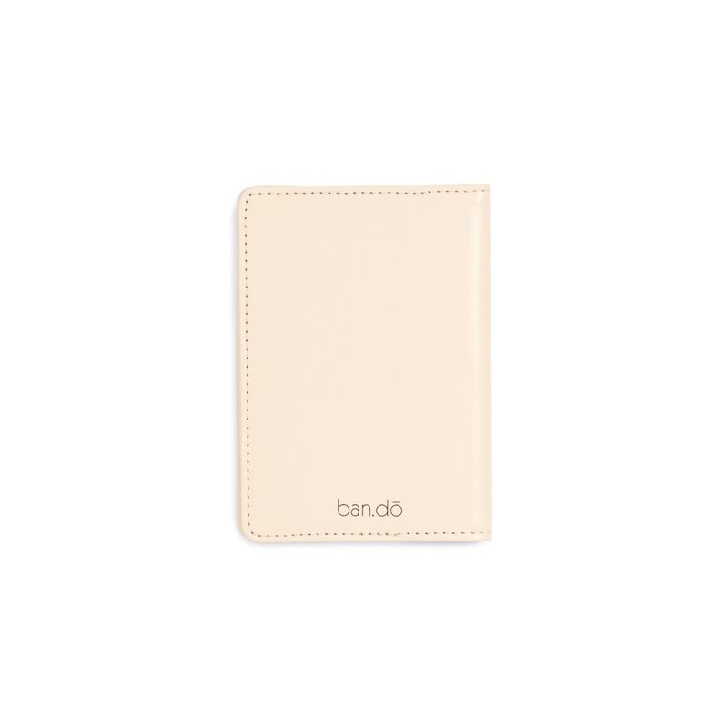 Ban.do Getaway Passport Holder Look Forward