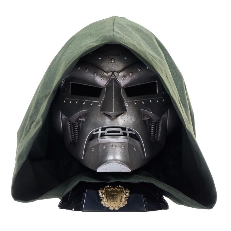 Hasbro F4 Legends Premium Role Play