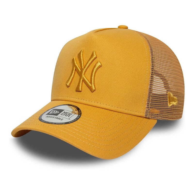 New Era League Essential 9Forty Trucker New York Yankees Medium Beige Cap (One Size)